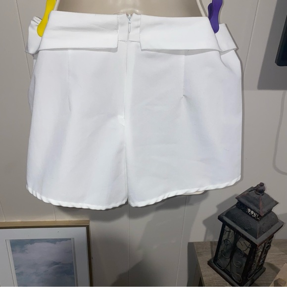 Asymmetrical Envelope Skort - Picture 2 of 3